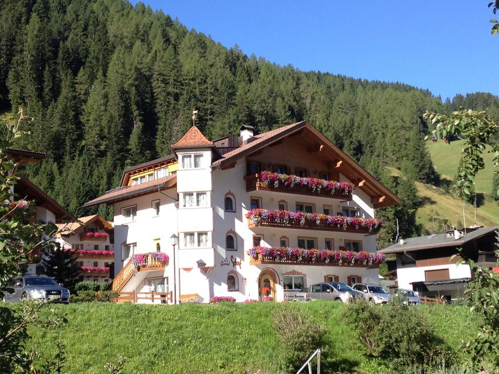 Garni Schenk Hotel Selva di Val Gardena Luaran gambar